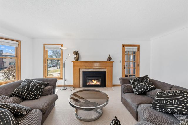 1801 Oliver Avenue N, Minneapolis, MN 55411