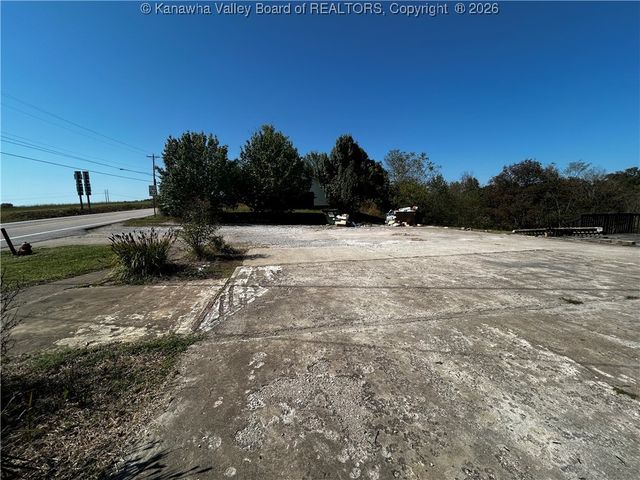 36 New Haven Road, Mount Alto, WV 26164