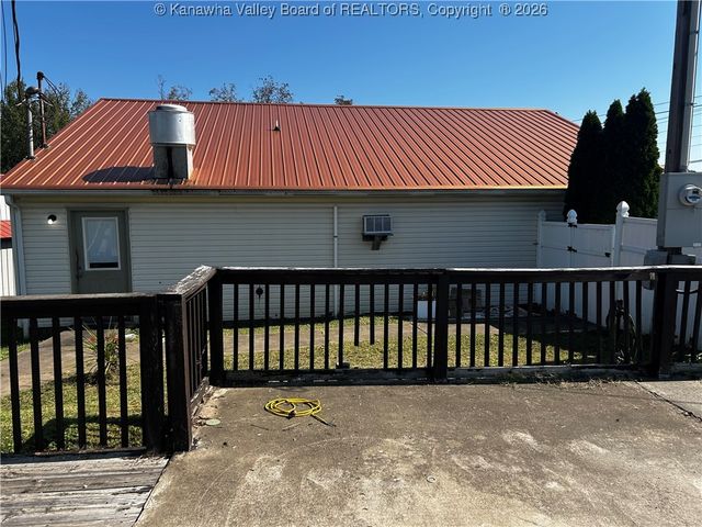 36 New Haven Road, Mount Alto, WV 26164