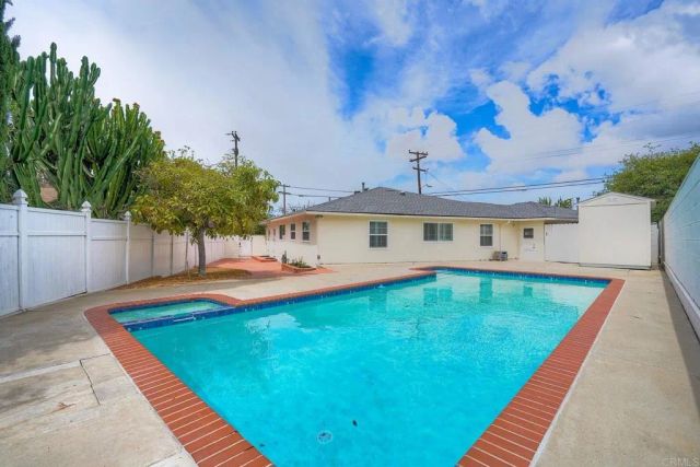 2511 Meadow Lark Dr., San Diego, CA 92123