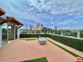 468 S Roxbury Drive Penthouse, Beverly Hills, CA 90212