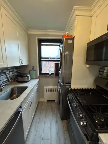 158-18 Cross Island Parkway Parkway 6-8, Whitestone, NY 11357