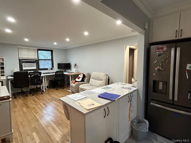 158-18 Cross Island Parkway Parkway 6-8, Whitestone, NY 11357