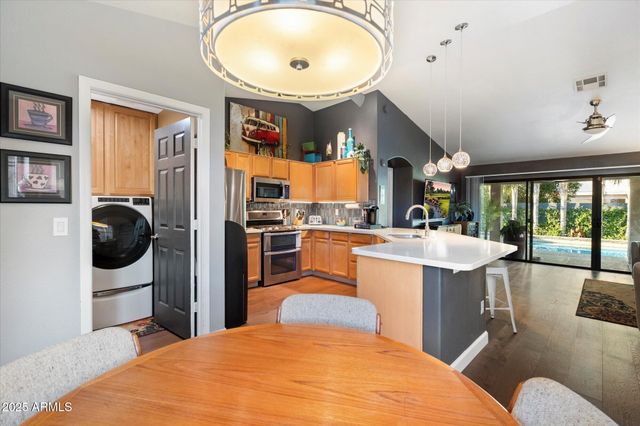 8808 W SANDRA Terrace, Peoria, AZ 85382