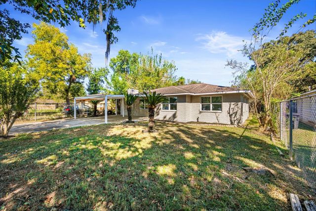 10438 Caxton Street, Houston, TX 77016