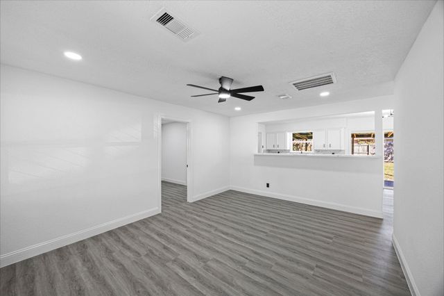10438 Caxton Street, Houston, TX 77016