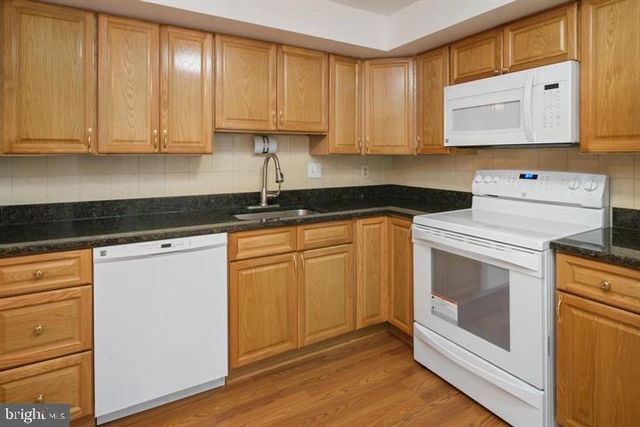 1120 STEVENSON CT, Herndon, VA 20170