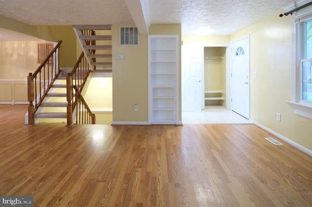 1120 STEVENSON CT, Herndon, VA 20170