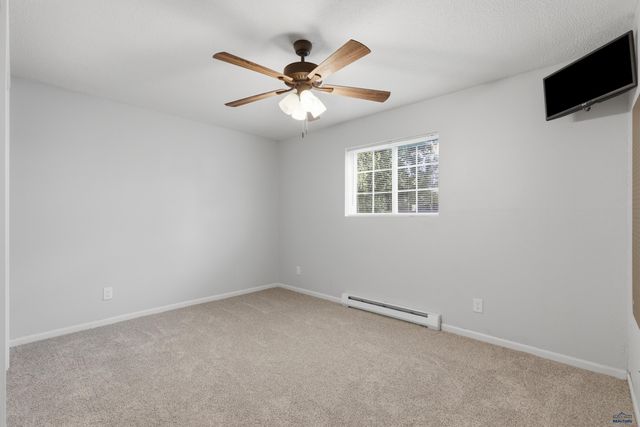 520 SWALLOW DR, Box Elder, SD 57719