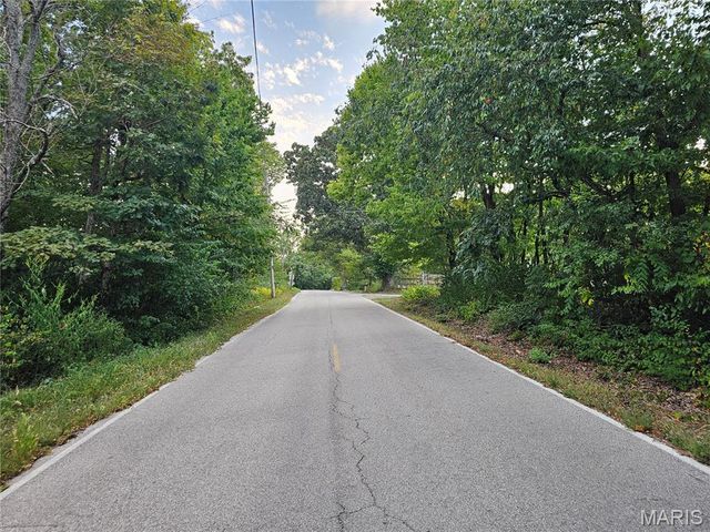 4578 N Virginia Mines Road, St Clair, MO 63077