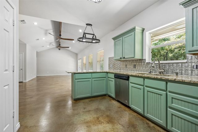 2904 Hideaway Lane, Quinlan, TX 75474