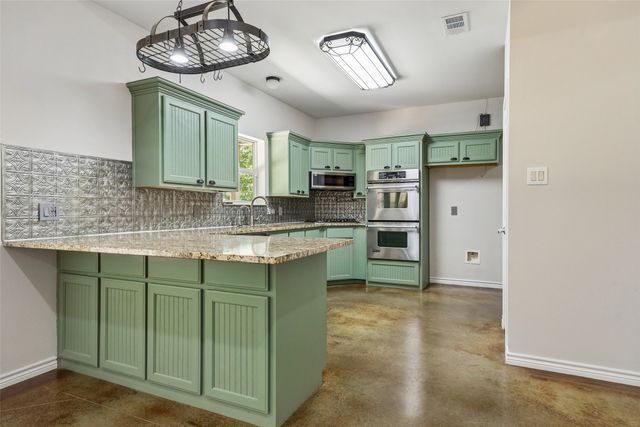 2904 Hideaway Lane, Quinlan, TX 75474