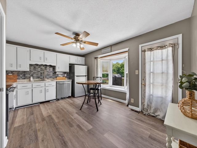 1914 Claymont Dr, Clarksville, TN 37040