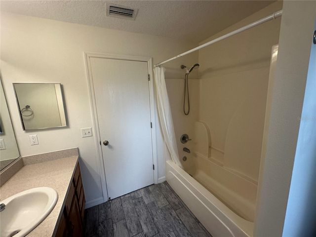 809 DENNIS AVENUE, Fruitland Park, FL 34731