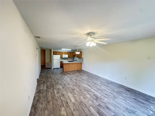 809 DENNIS AVENUE, Fruitland Park, FL 34731
