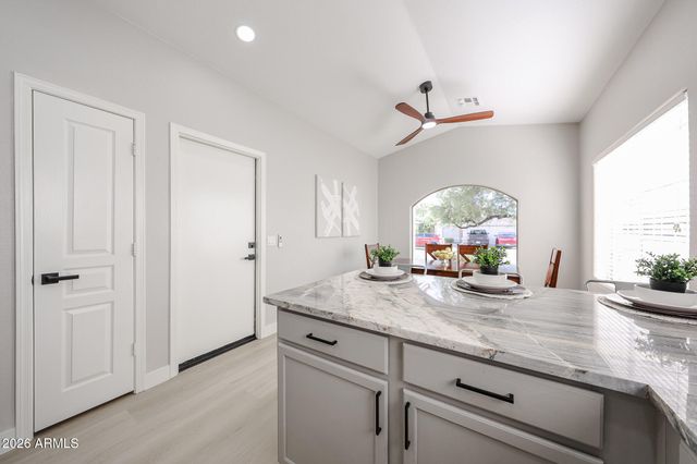 2252 E MARIPOSA GRANDE --, Phoenix, AZ 85024