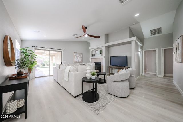 2252 E MARIPOSA GRANDE --, Phoenix, AZ 85024