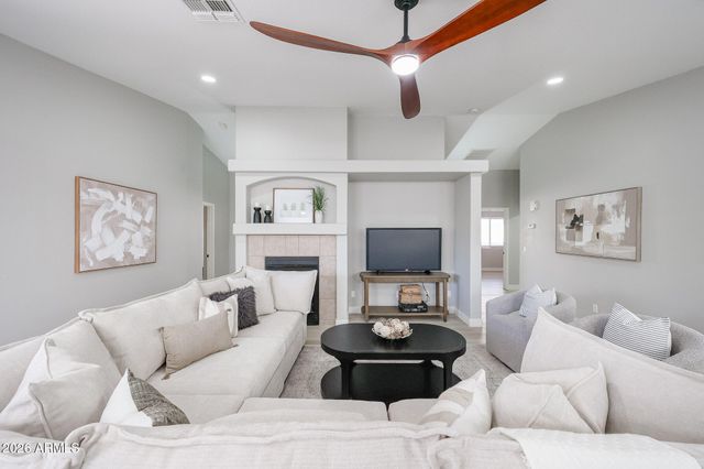 2252 E MARIPOSA GRANDE --, Phoenix, AZ 85024