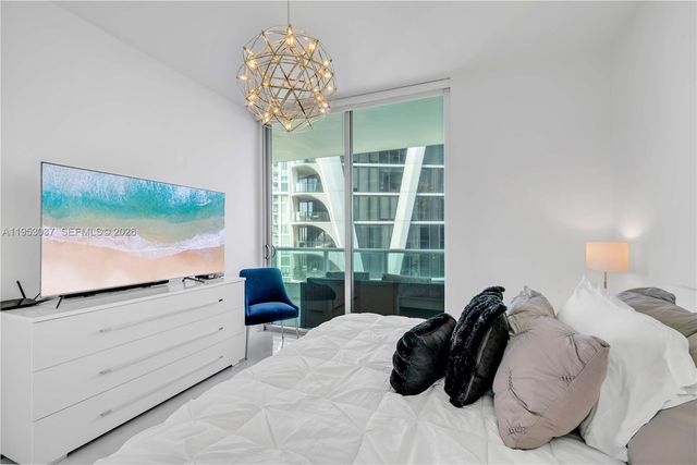 900 Biscayne Blvd 3112, Miami, FL 33132