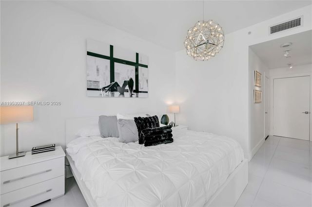 900 Biscayne Blvd 3112, Miami, FL 33132