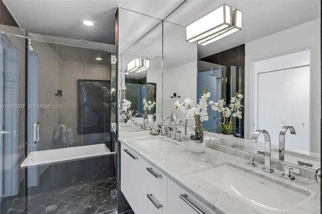 900 Biscayne Blvd 3112, Miami, FL 33132