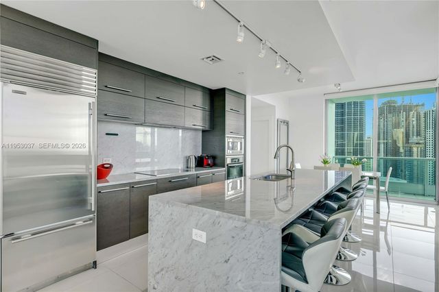 900 Biscayne Blvd 3112, Miami, FL 33132