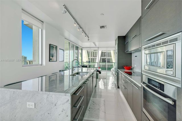 900 Biscayne Blvd 3112, Miami, FL 33132