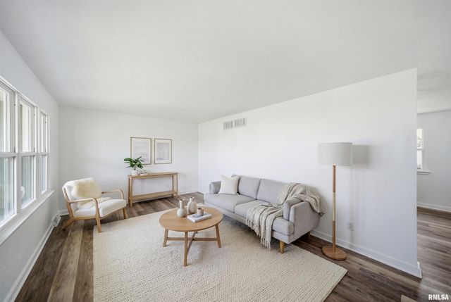 206 WINSTON Lane, Bartonville, IL 61607