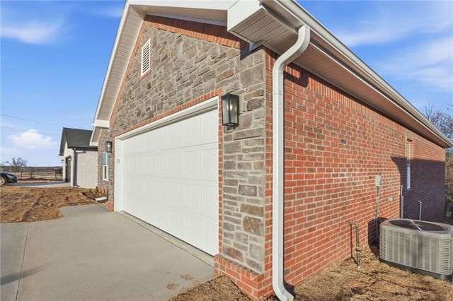 4563 Gibson Street, Springdale, AR 72762