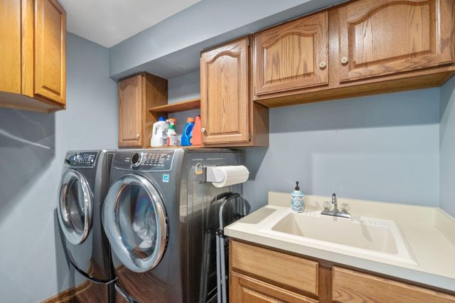 1067 Weatherwood Court, Westerville, OH 43082