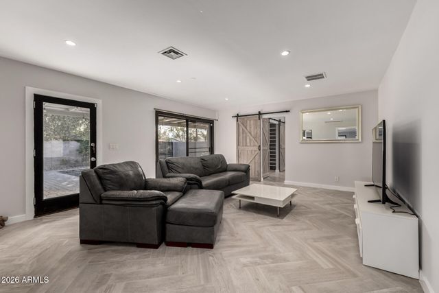 2402 N 37TH Street, Phoenix, AZ 85008