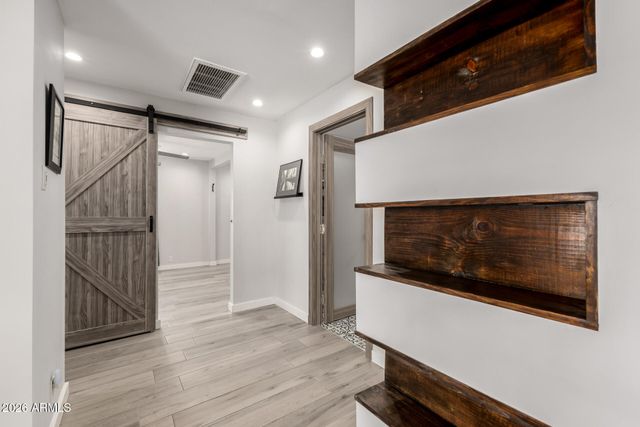 2402 N 37TH Street, Phoenix, AZ 85008