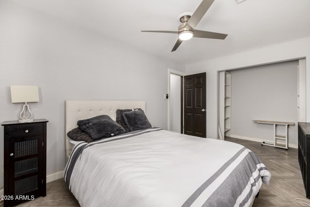 2402 N 37TH Street, Phoenix, AZ 85008