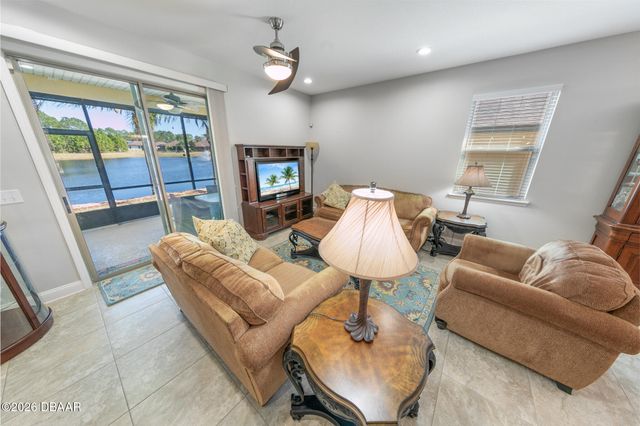 301 Tuscany Chase Drive, Daytona Beach, FL 32117