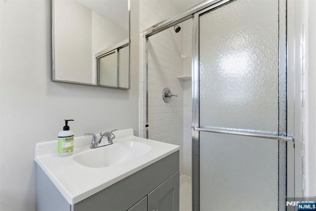 443 5th Street 2, Palisades Park, NJ 07650