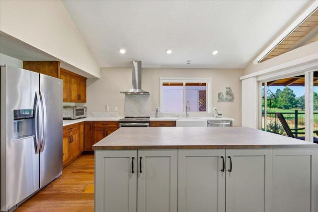 11306 Ringtail Rd, Penn Valley, CA 95946