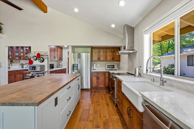 11306 Ringtail Rd, Penn Valley, CA 95946