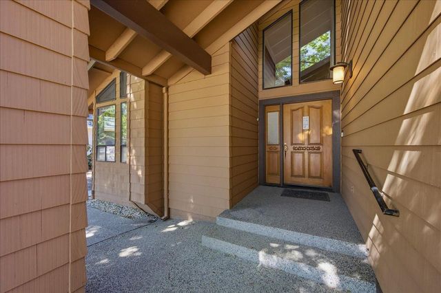 11306 Ringtail Rd, Penn Valley, CA 95946
