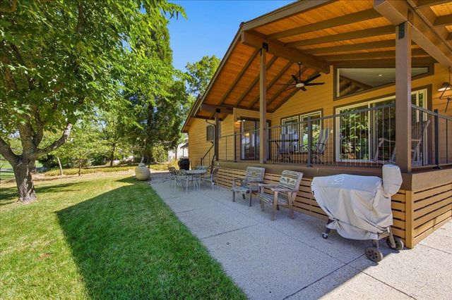 11306 Ringtail Rd, Penn Valley, CA 95946