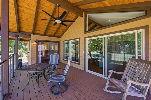 11306 Ringtail Rd, Penn Valley, CA 95946