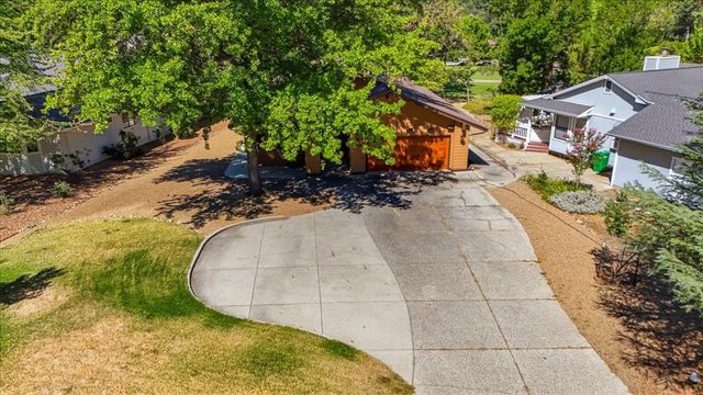11306 Ringtail Rd, Penn Valley, CA 95946