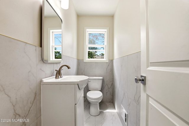 812 Oak Street, Lakehurst, NJ 08733