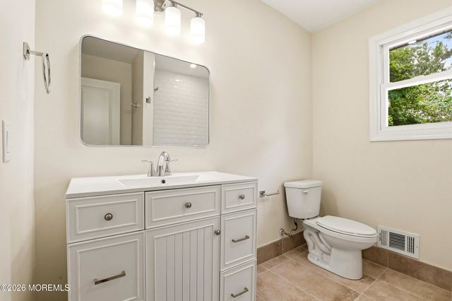 812 Oak Street, Lakehurst, NJ 08733