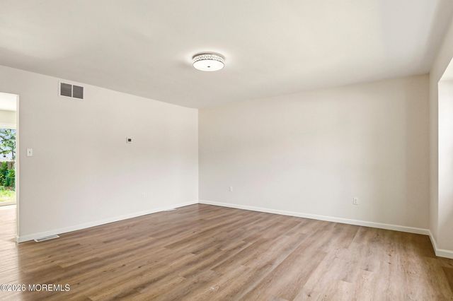 812 Oak Street, Lakehurst, NJ 08733