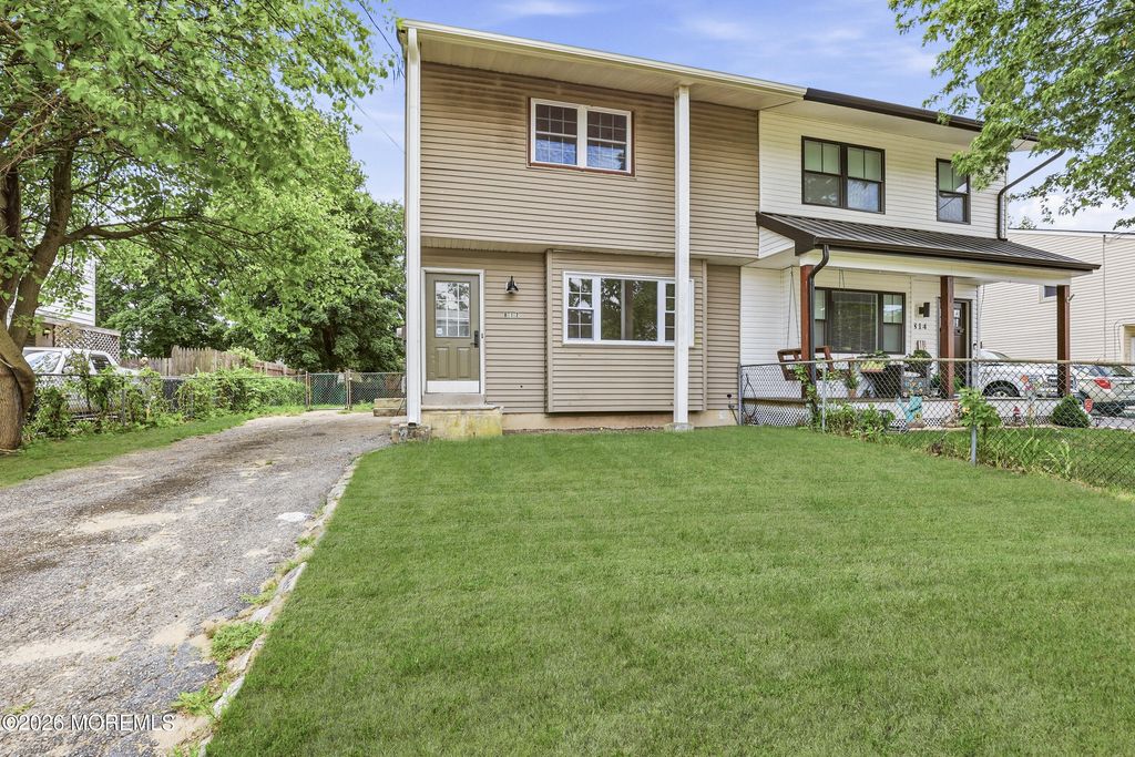 812 Oak Street, Lakehurst, NJ 08733