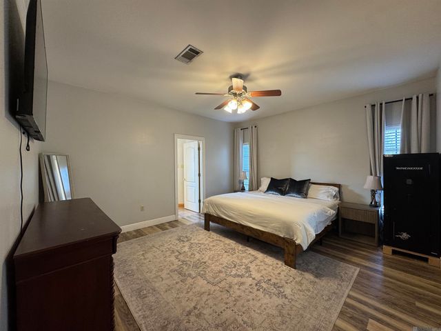 7891 Hillside Dr, Clinton, LA 70722