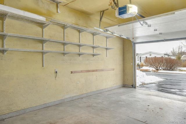 43 Village Circle S, Manorville, NY 11949