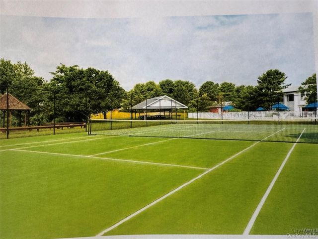 43 Village Circle S, Manorville, NY 11949