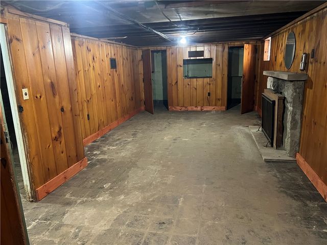 1512 Ridge Ave, New Kensington, PA 15068