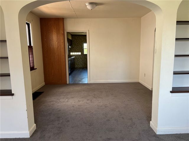 1512 Ridge Ave, New Kensington, PA 15068